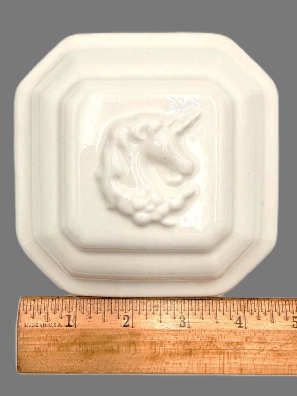 Vtg Pair Powder Jars 1930s Yardley Gardenia w Puff Wood Lid & 1980 Avon Unicorn - Picture 15 of 16